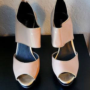 BCBG Generation high heel shoes